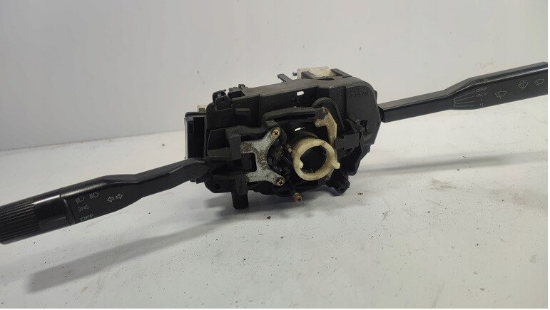 177698 SİNYAL KOLU 1987-1992 MAZDA 626 ORJ ÇIKMA