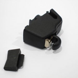 4L08595619 Güneşlik