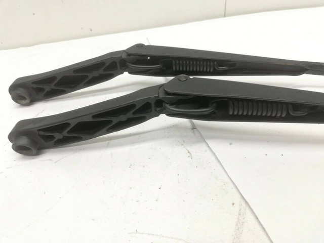 GOLF II SİLECEK DIŞ KOLU YENİ ORJ SA