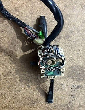 176787 sinyal kolu Daihatsu Applause 1990 ORJ ÇIKMA