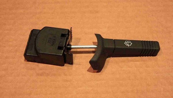 7700761980 SİLECEK KOLU RENAULT SÜPER 5 ORJ ÇIKMA