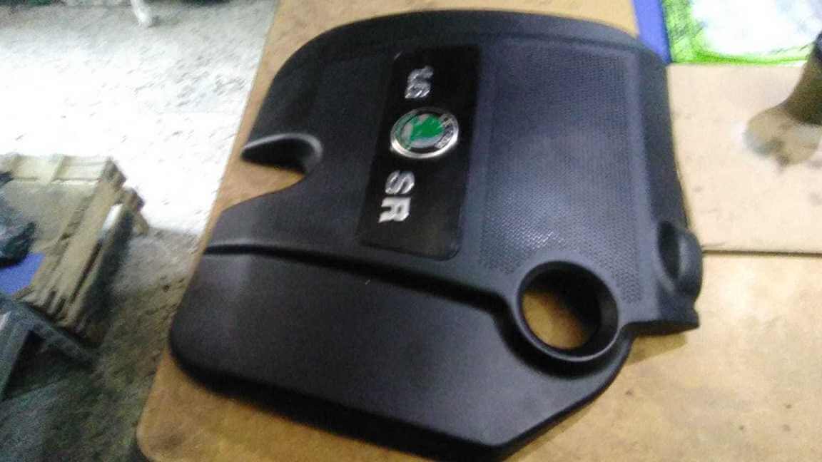 MOTOR ÜST KAPAĞI VW GOLF 98-06 BORA 99-05 1.6 ORJ ÇIKMA