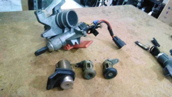 KONTAK ANAHTARI BAGAJ KİL ÖN KAPI ŞİF FORD SCORPİO 92 ORJ