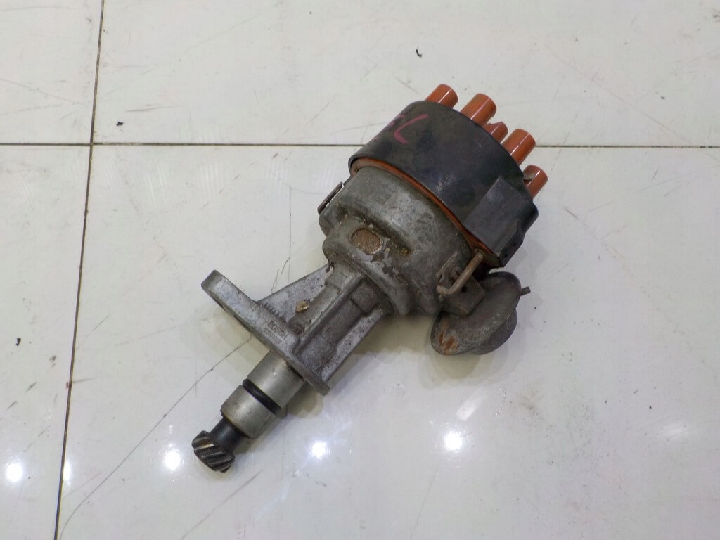 0237401010 Distribütör Mercedes-Benz R107 W126 0031581001