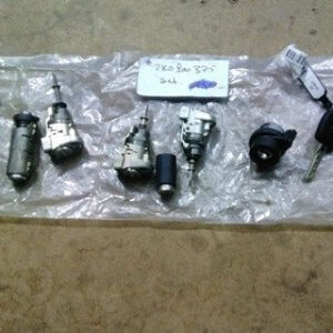 2K0800375 KAPI BAGAJ KONTAK SET KİLİT 2006 CADDAY ORJ YENİ