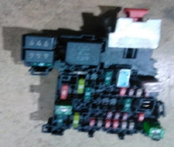 5Q0937615C sigorta Kutusu GOLF 7 PASSAT B8 LEON A3 SUPERB 1.6 TDI