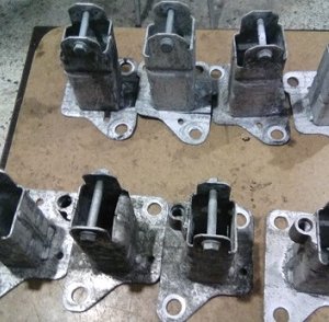 8200011107 ÖN TANPON AYAĞI Megane 2 Sağ SCENIC II ORJ ÇIKMA