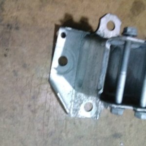 8200104186 ÖN TANPON DEMİRİ SAĞ Clio III RENAULT MODUS Comfort Dynamic ORJ ÇIKMA