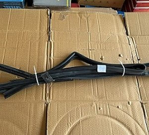 1J4837432A ön sağ kapı cam FİTİLİ VW Golf 4 BORA ORJ ÇIKMA
