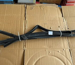 1J4837432A ön sağ kapı cam FİTİLİ VW Golf 4 BORA ORJ ÇIKMA